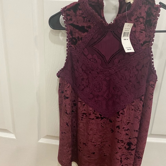 NWT velvet women’s blouse/top perfect for Valentine’s Day! - Picture 2 of 5